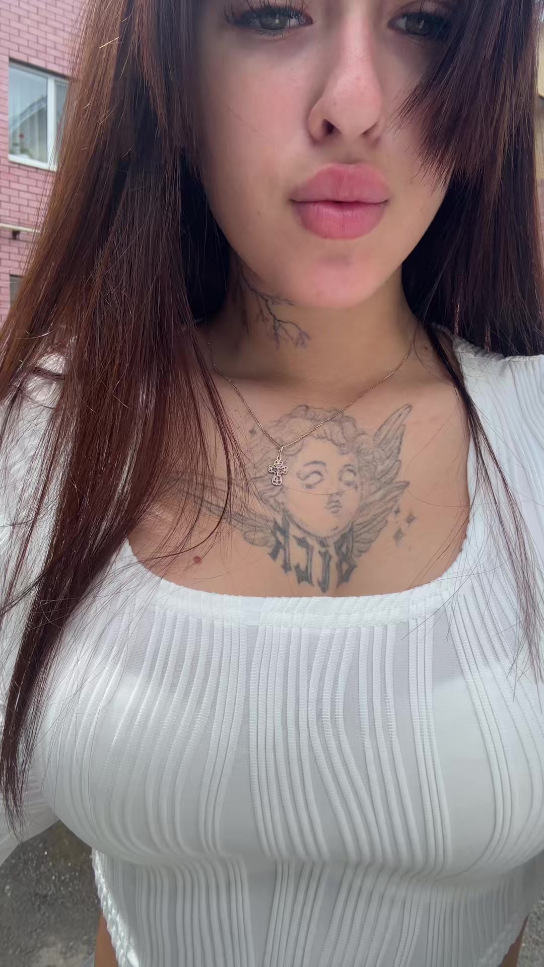 @nora_murs