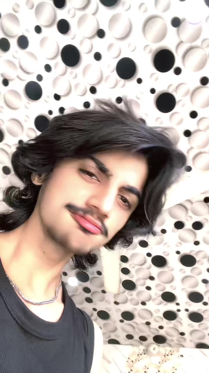 @MOoN🕶️🤏