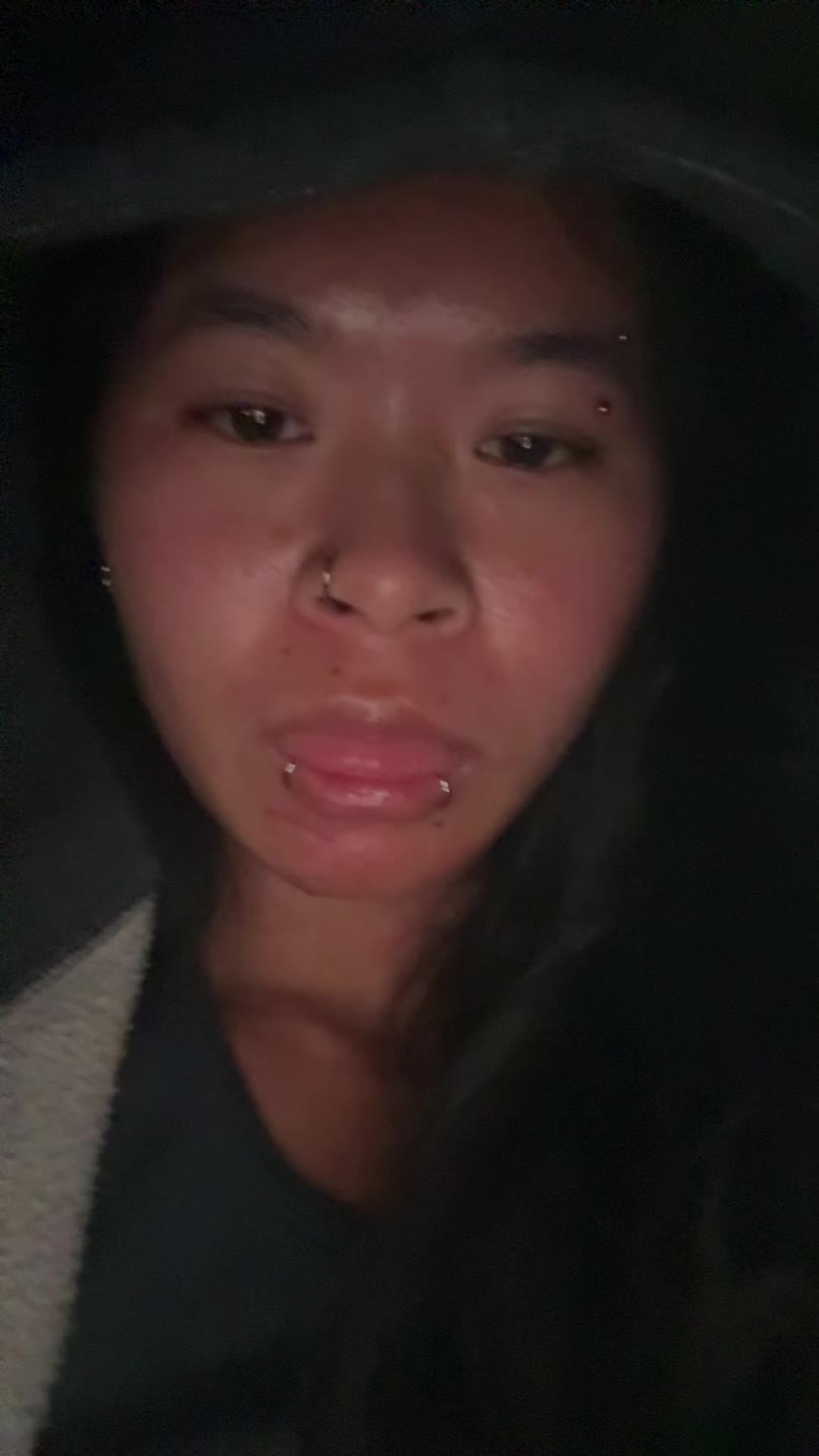 @￼