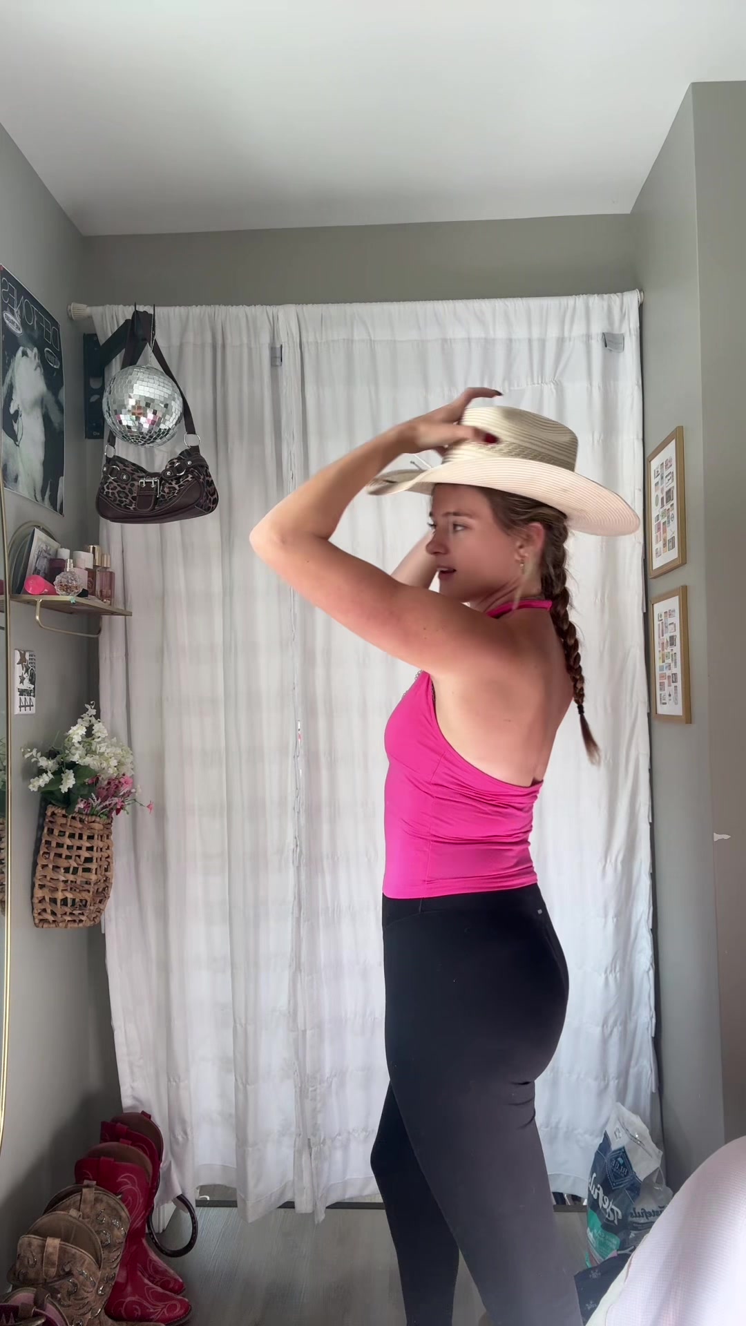 @g