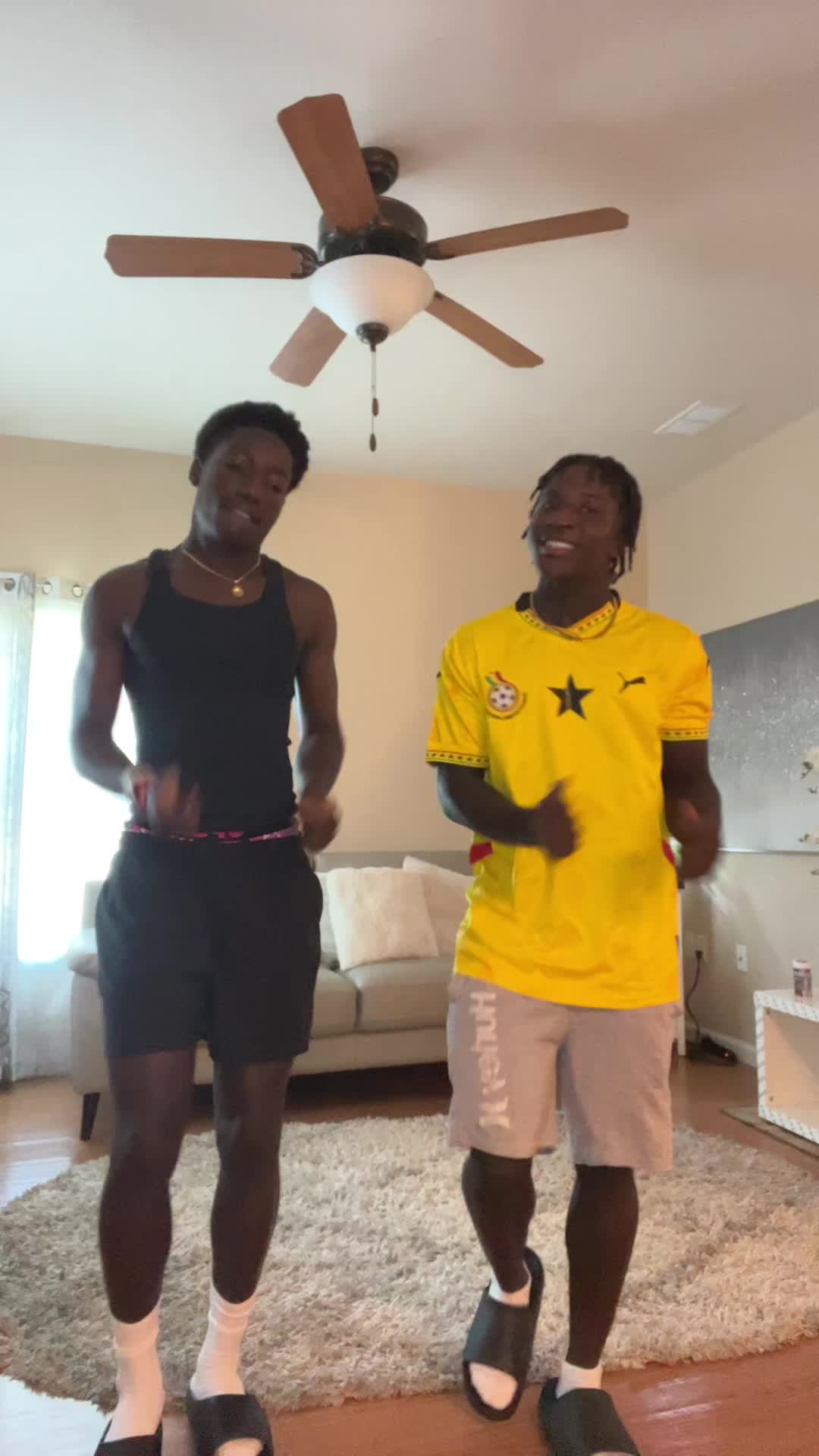 @J4🕺🏾.