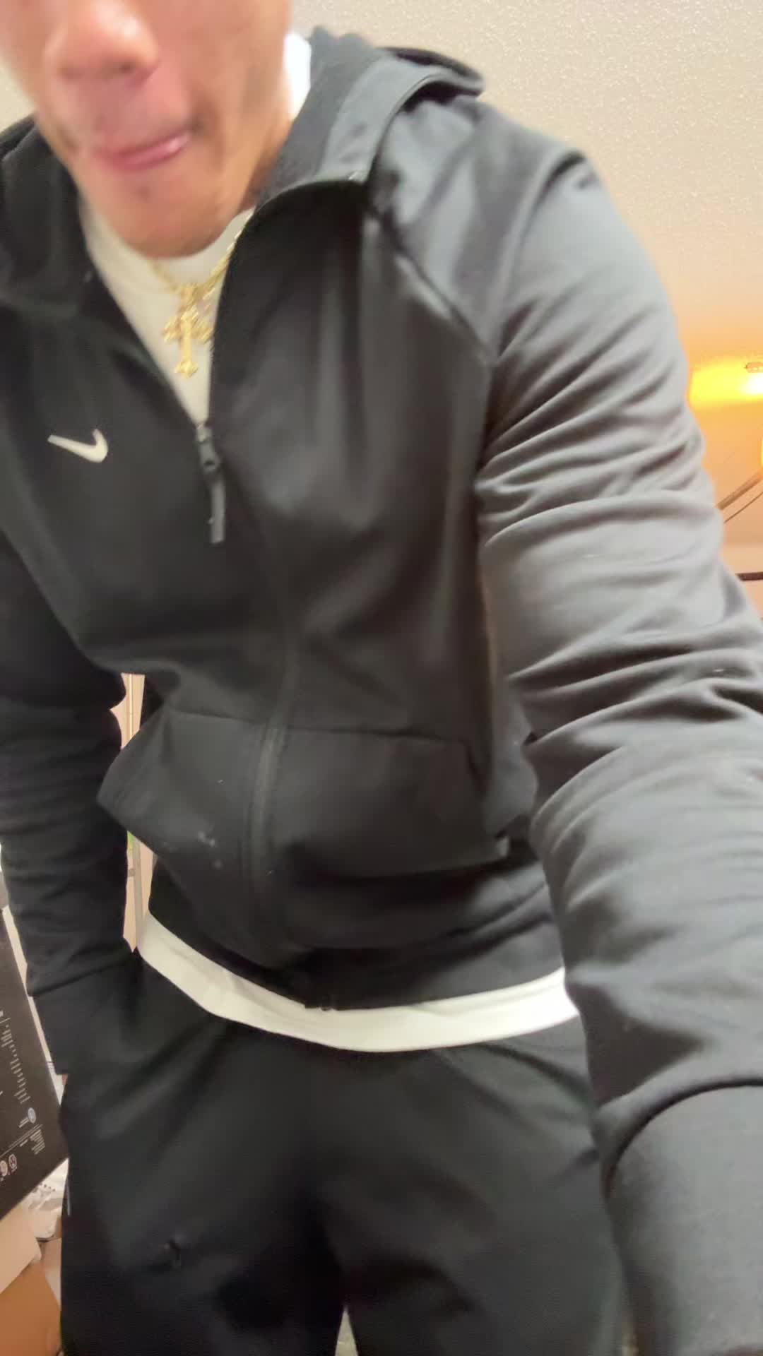 @e