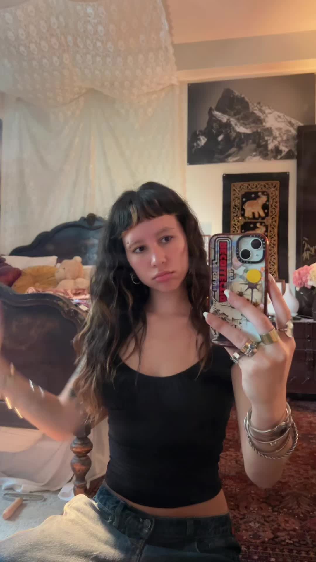 @bella