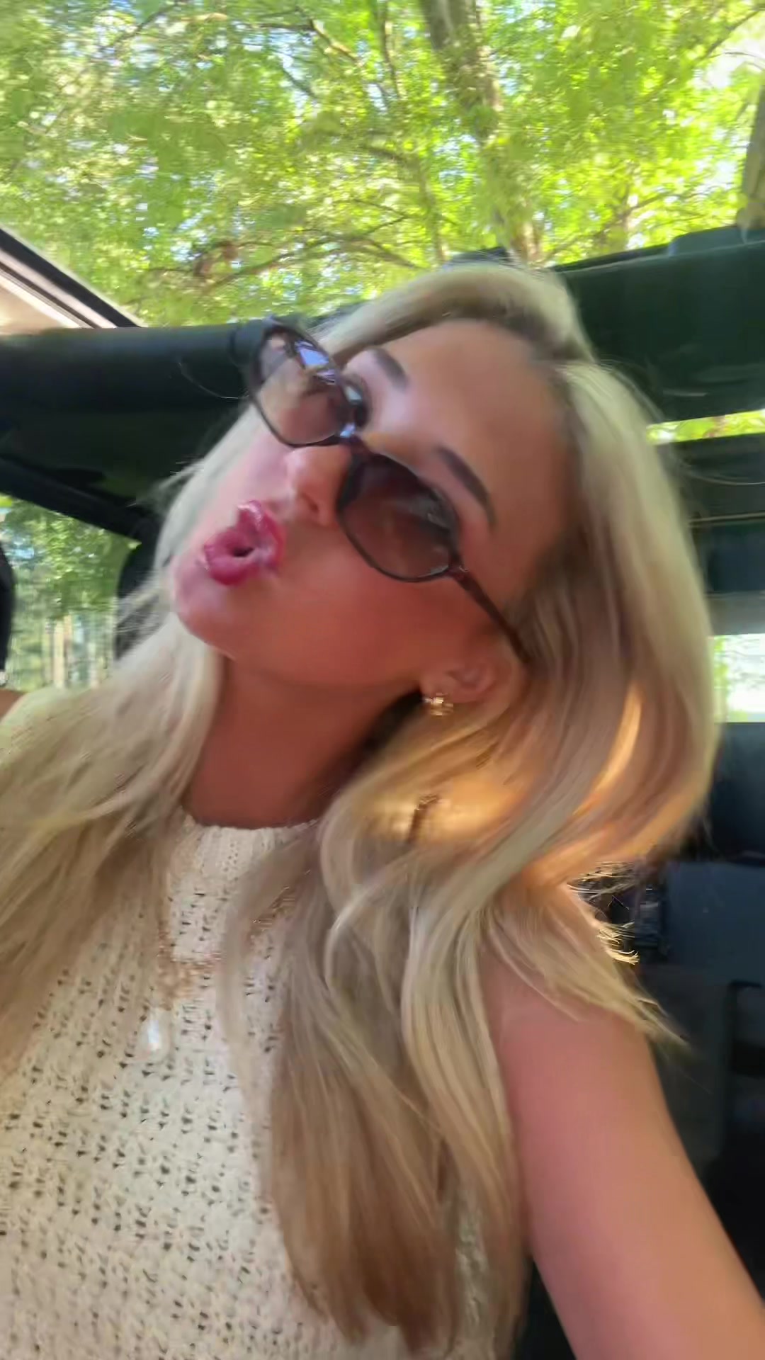@mollycatherineb