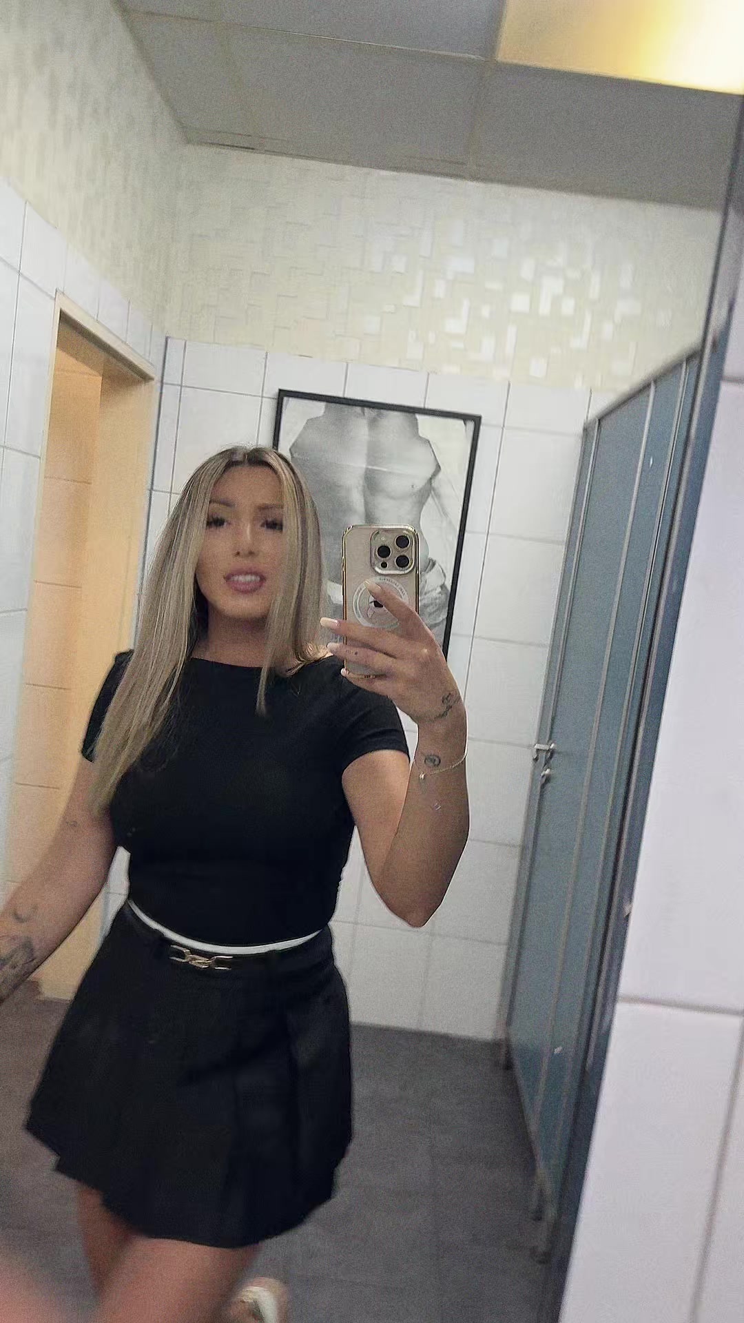 @𝔹𝕚𝕓𝕚💛💛