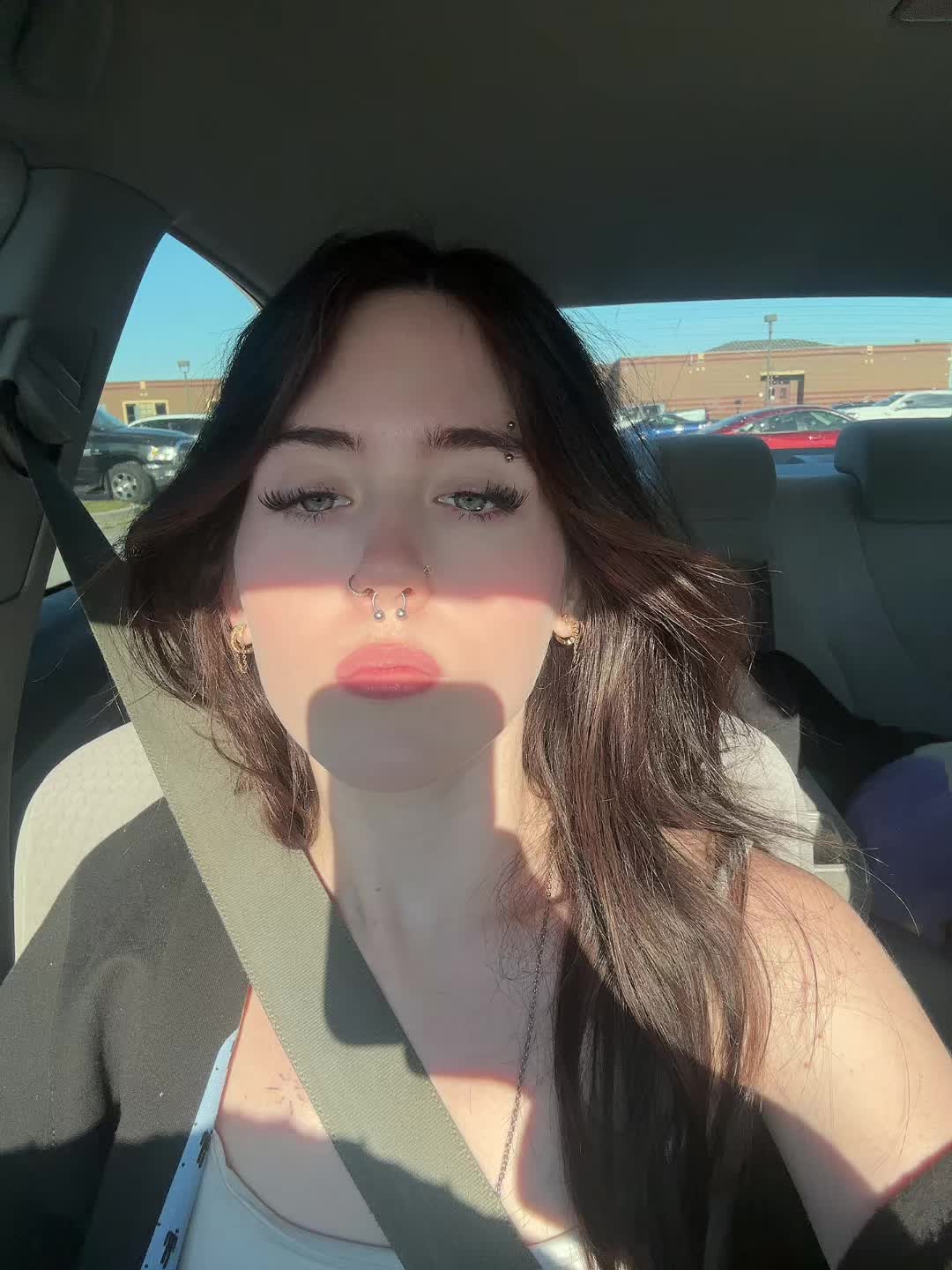@g