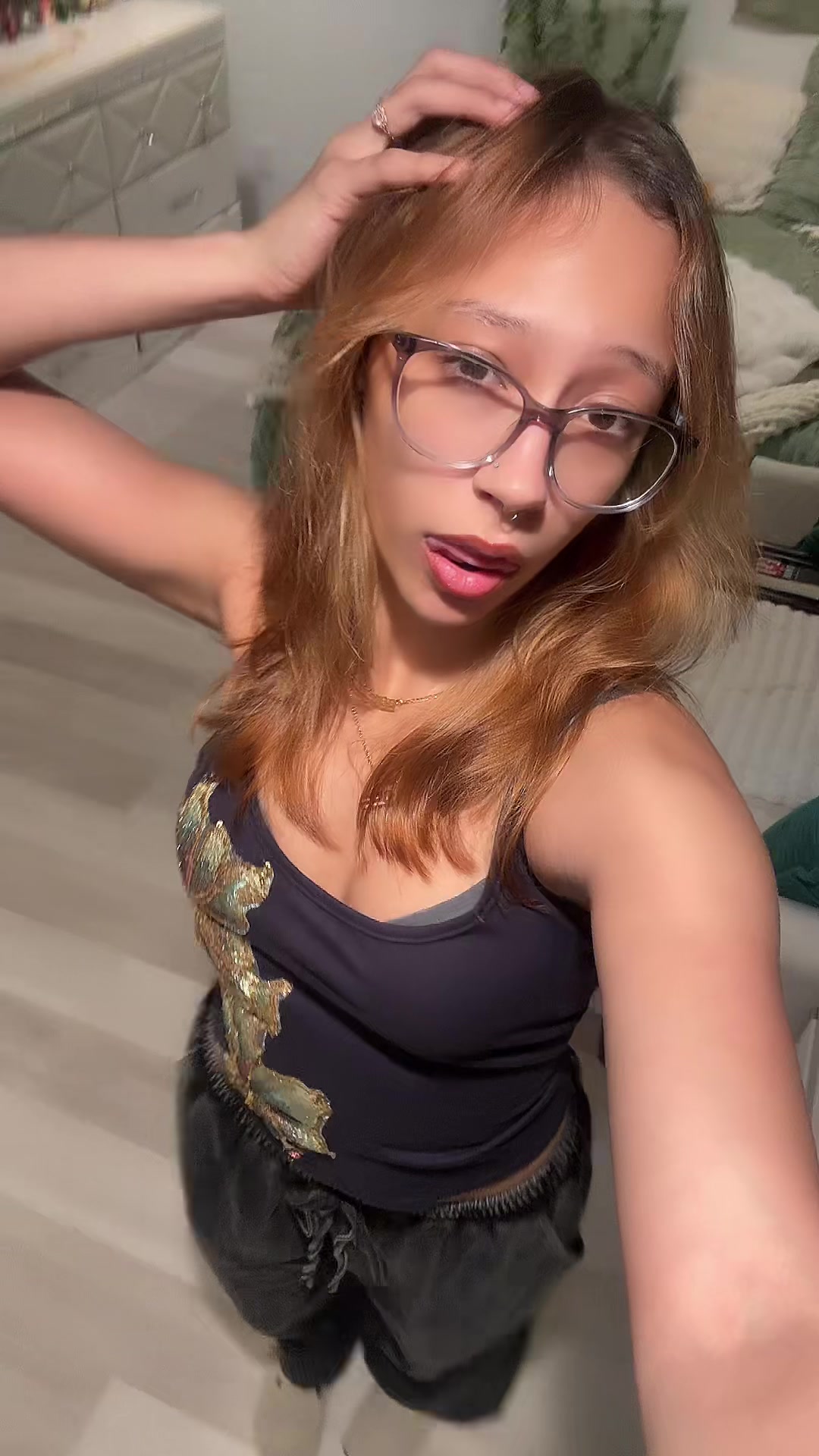 @𝒜𝓁𝒾𝒶𝓃𝒾𝓈