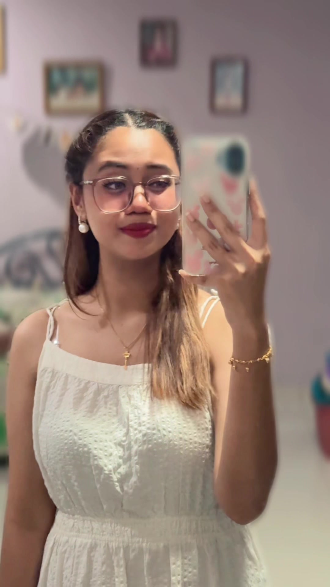@🕊️🤍Karthigaa 🤍🕊️