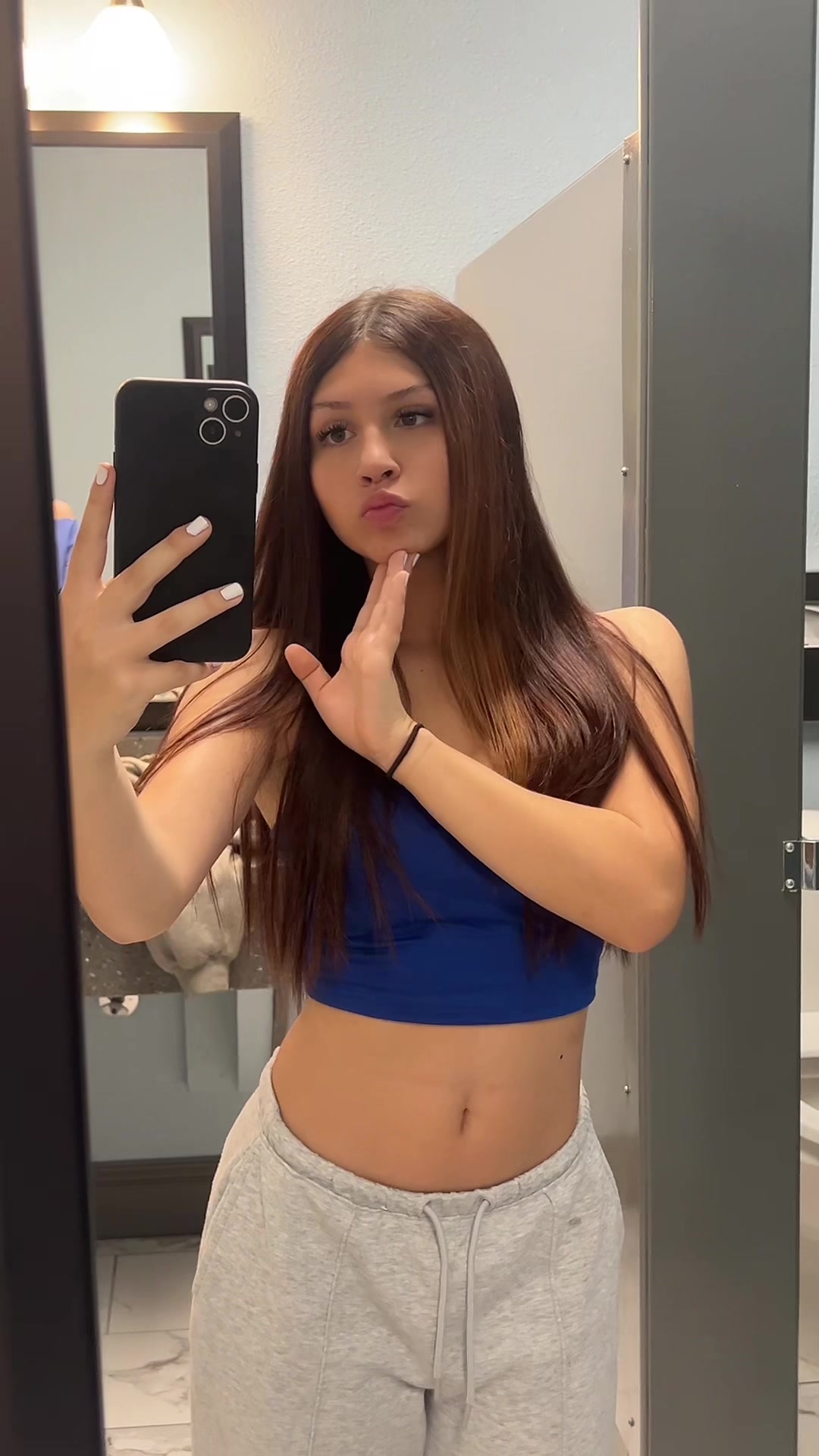 @𝒶𝓊𝓇𝑒𝓁𝒾𝒶
