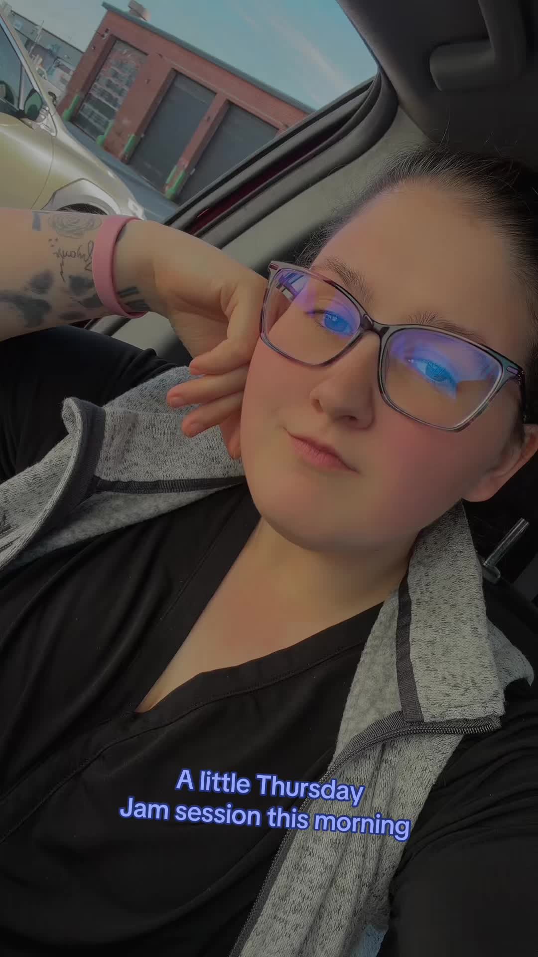 @Bethany🖤🩵✨🌹🤘