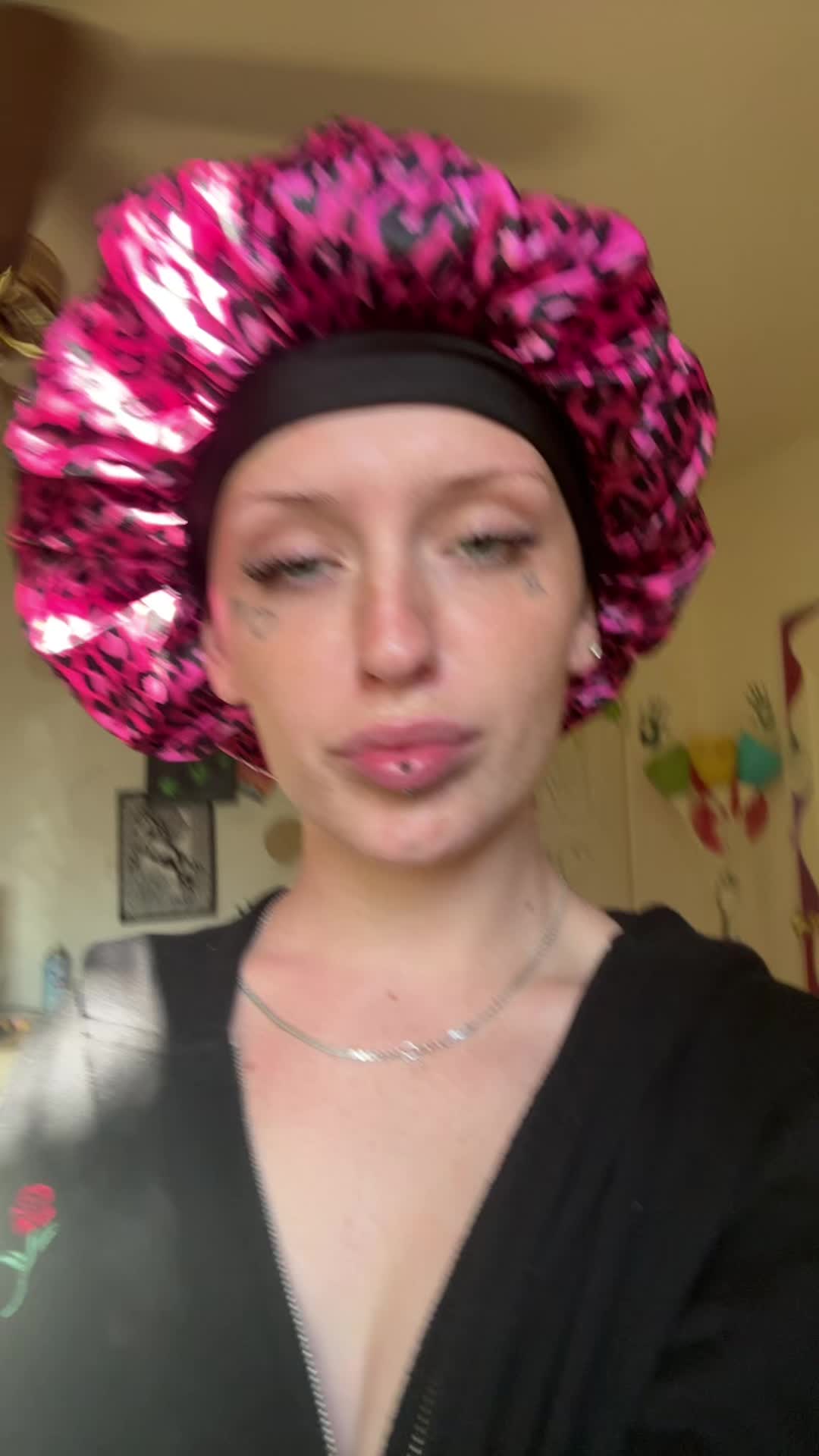 @️