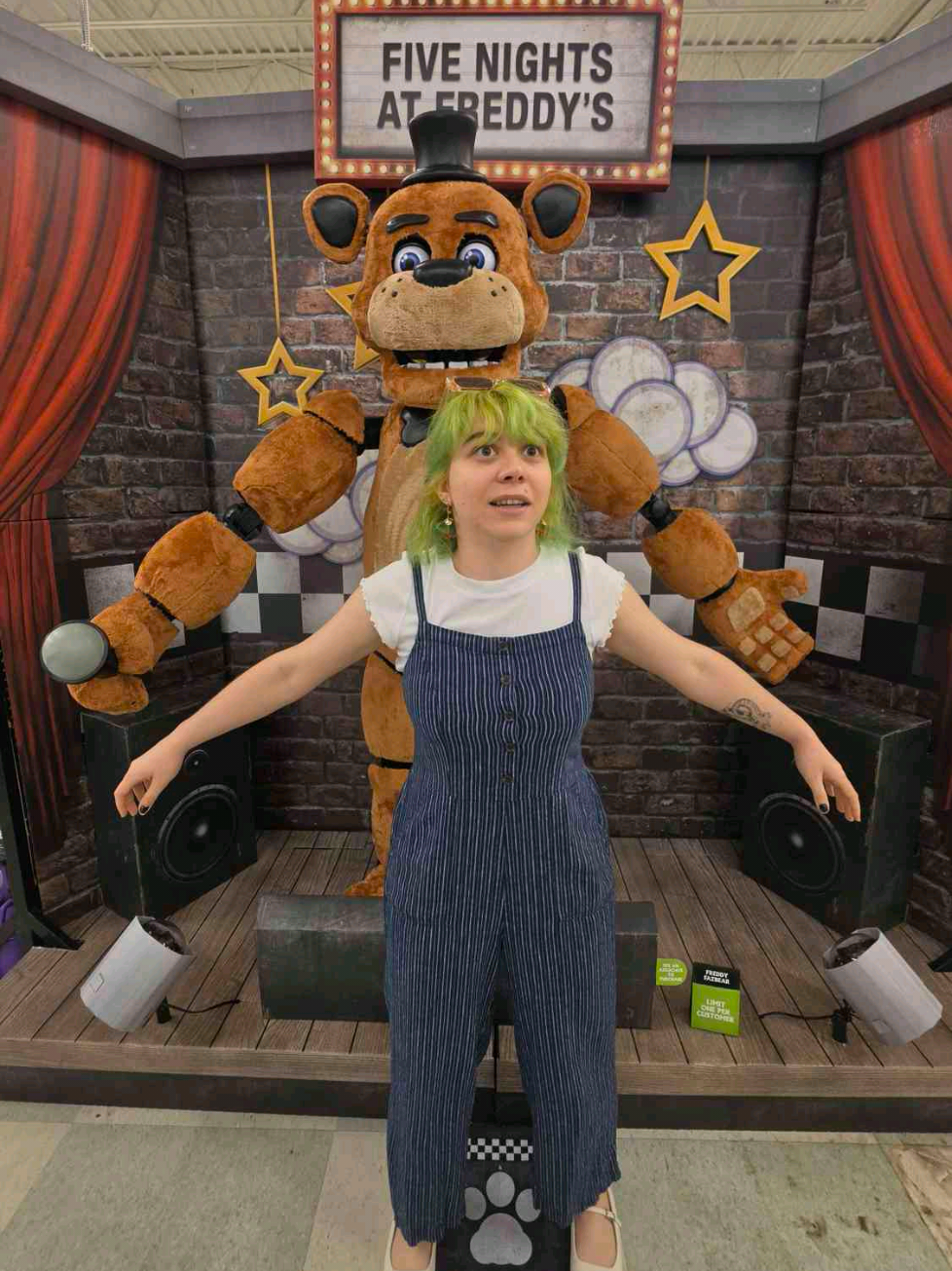 @cam | twitch.tv/chameleighon