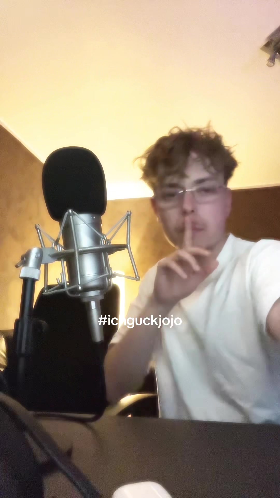 @aqstrakt