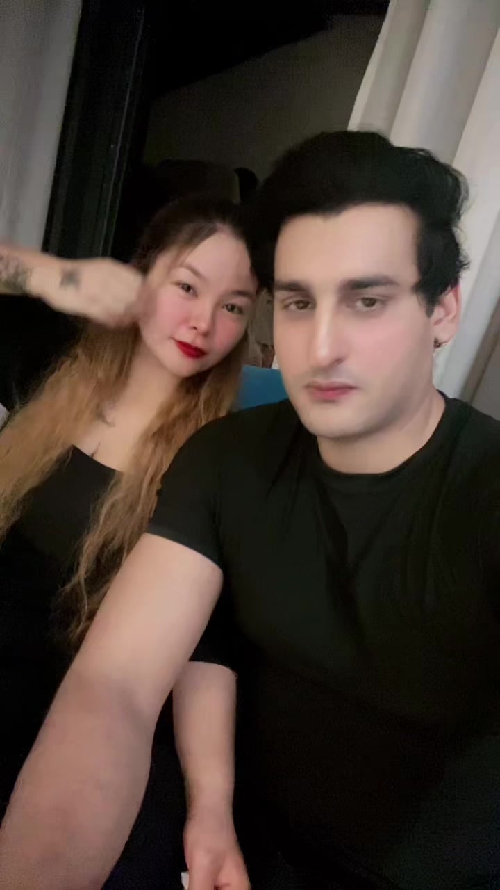 @𝓗𝓪𝓷𝓭𝓼𝓸𝓶𝓮 𝓑𝓾𝓽𝓽 🇵🇰