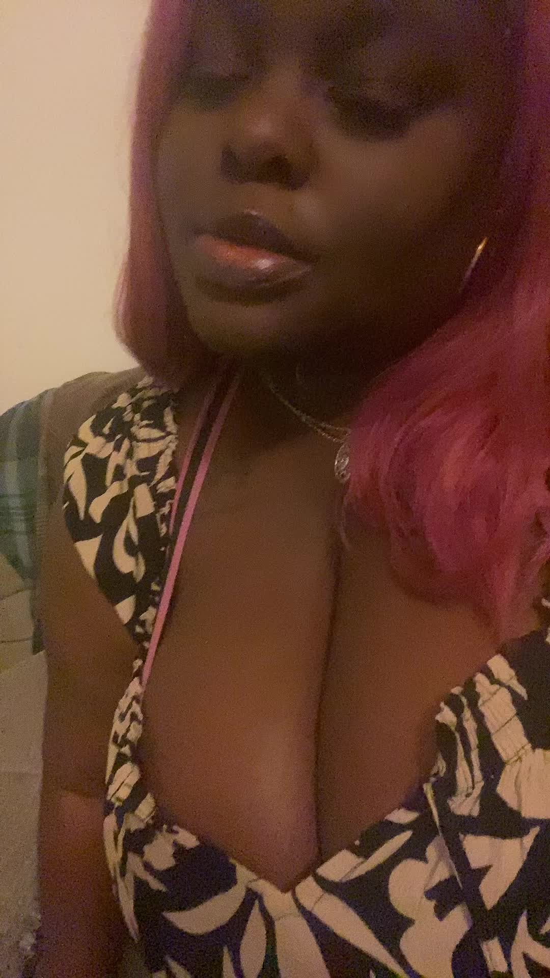 @midnightmisfitbrat