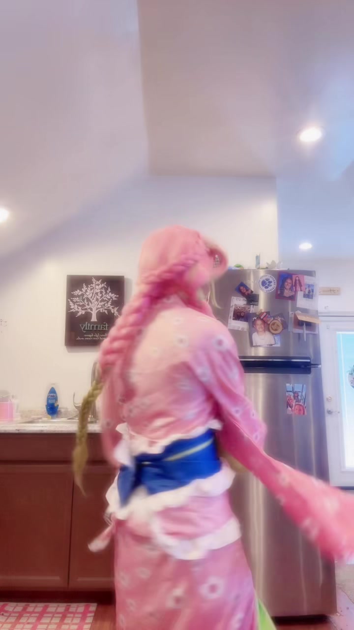 @Aiden_cosplays