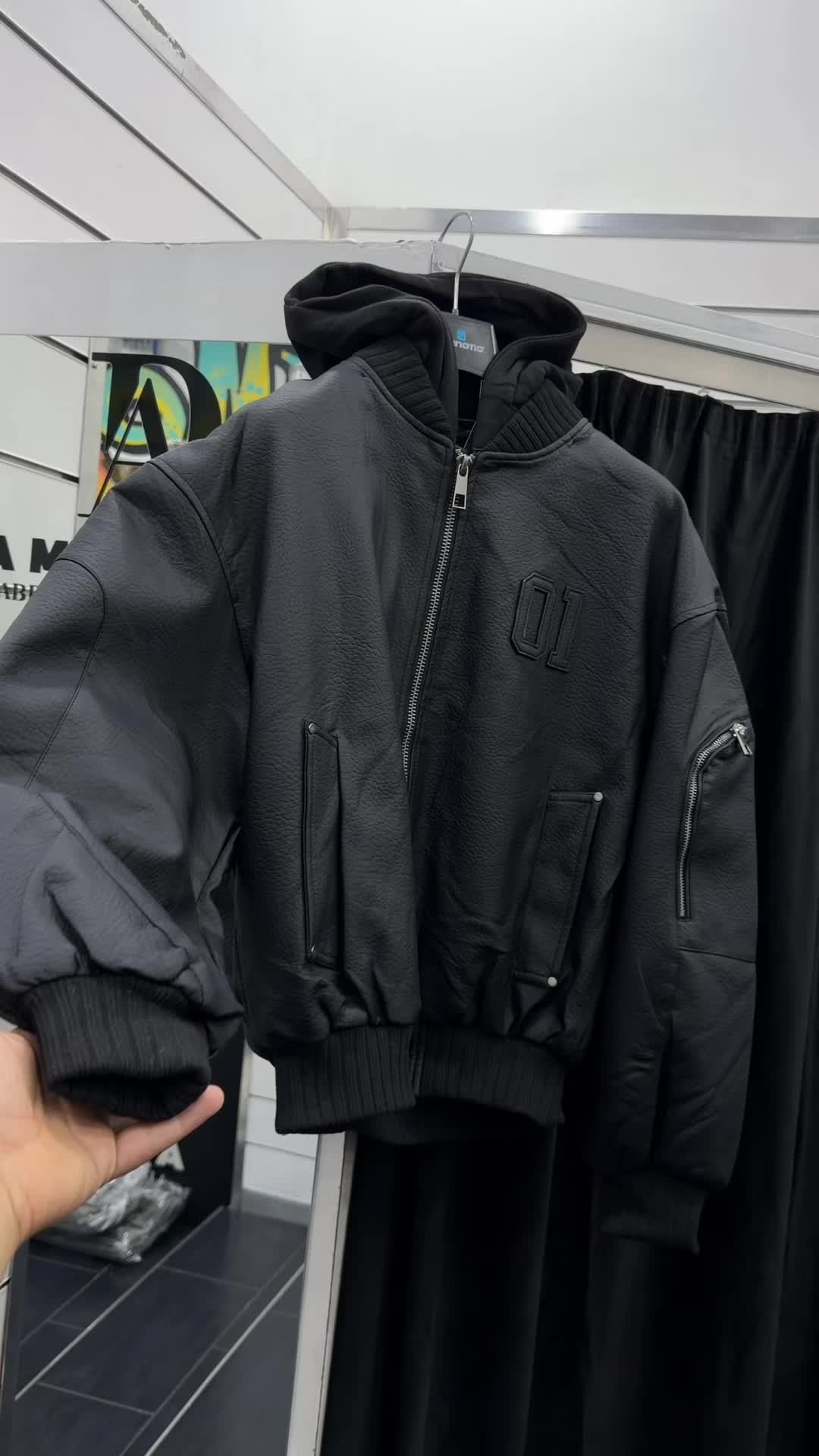 @AMEDEUS ABBIGLIAMENTO UOMO