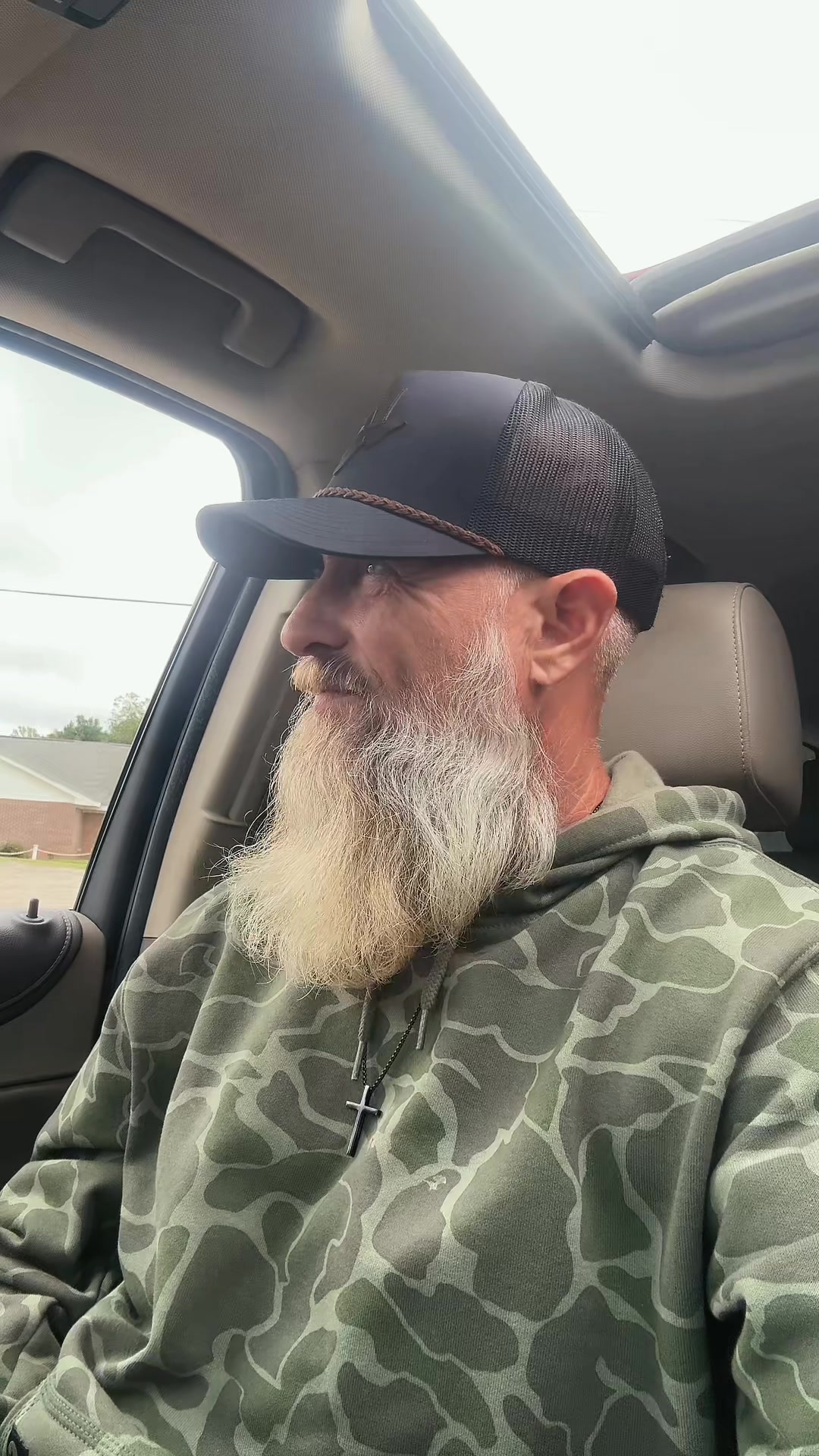 @bearded_bee