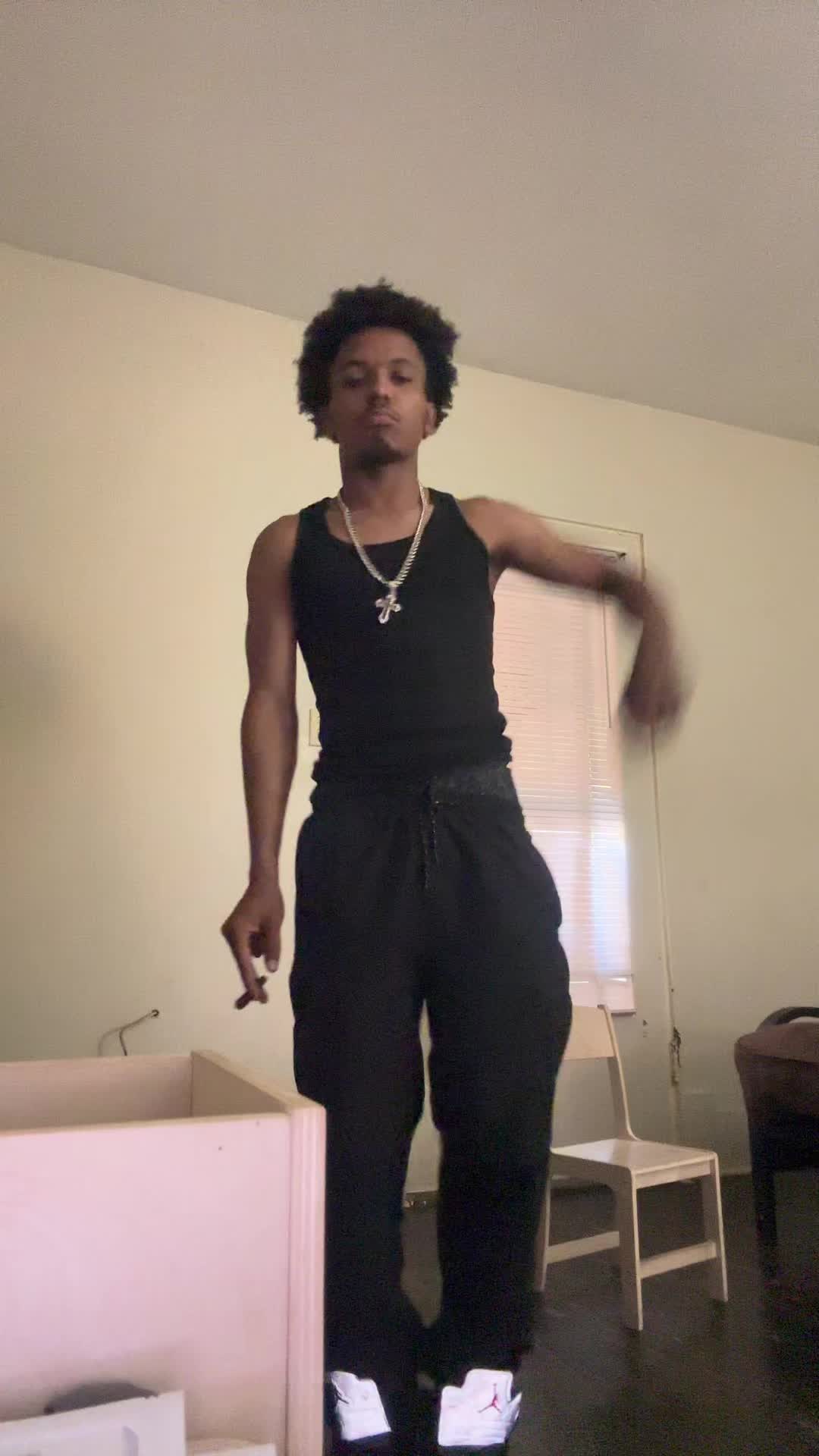 @moneyvono