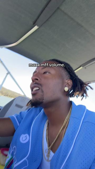 @thr3ezzywrld