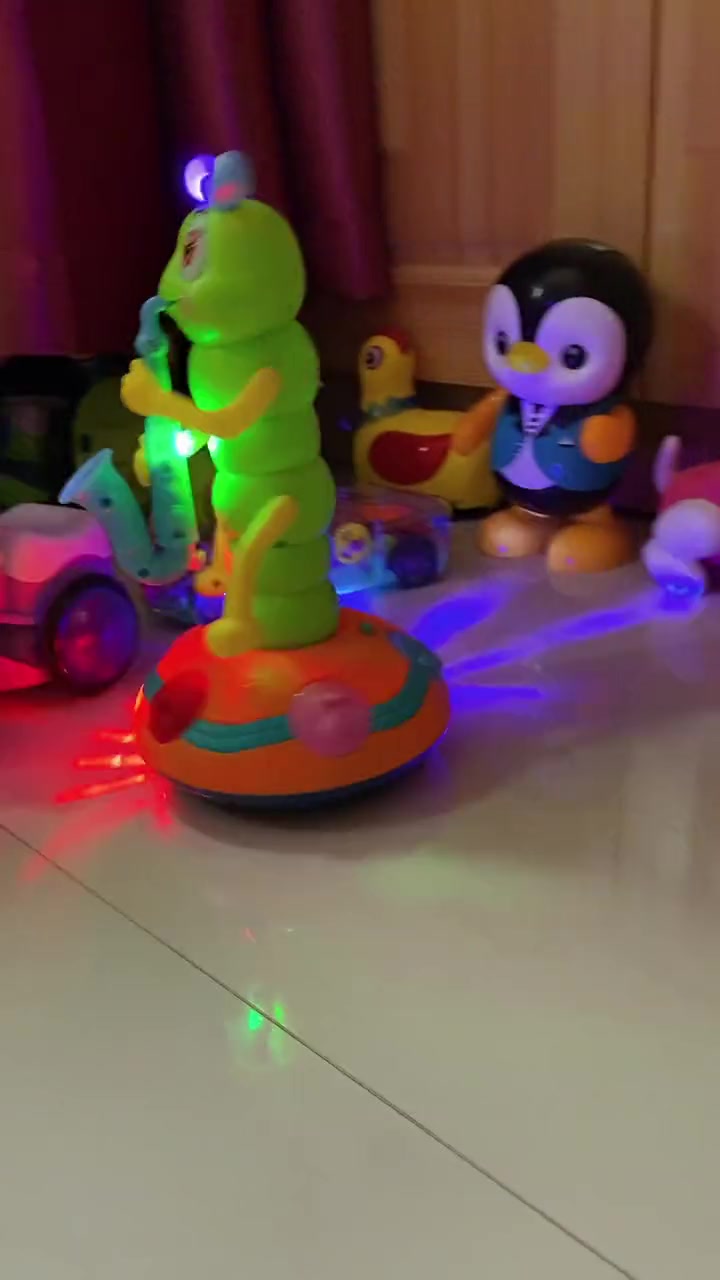 @TinnyDuckTV
