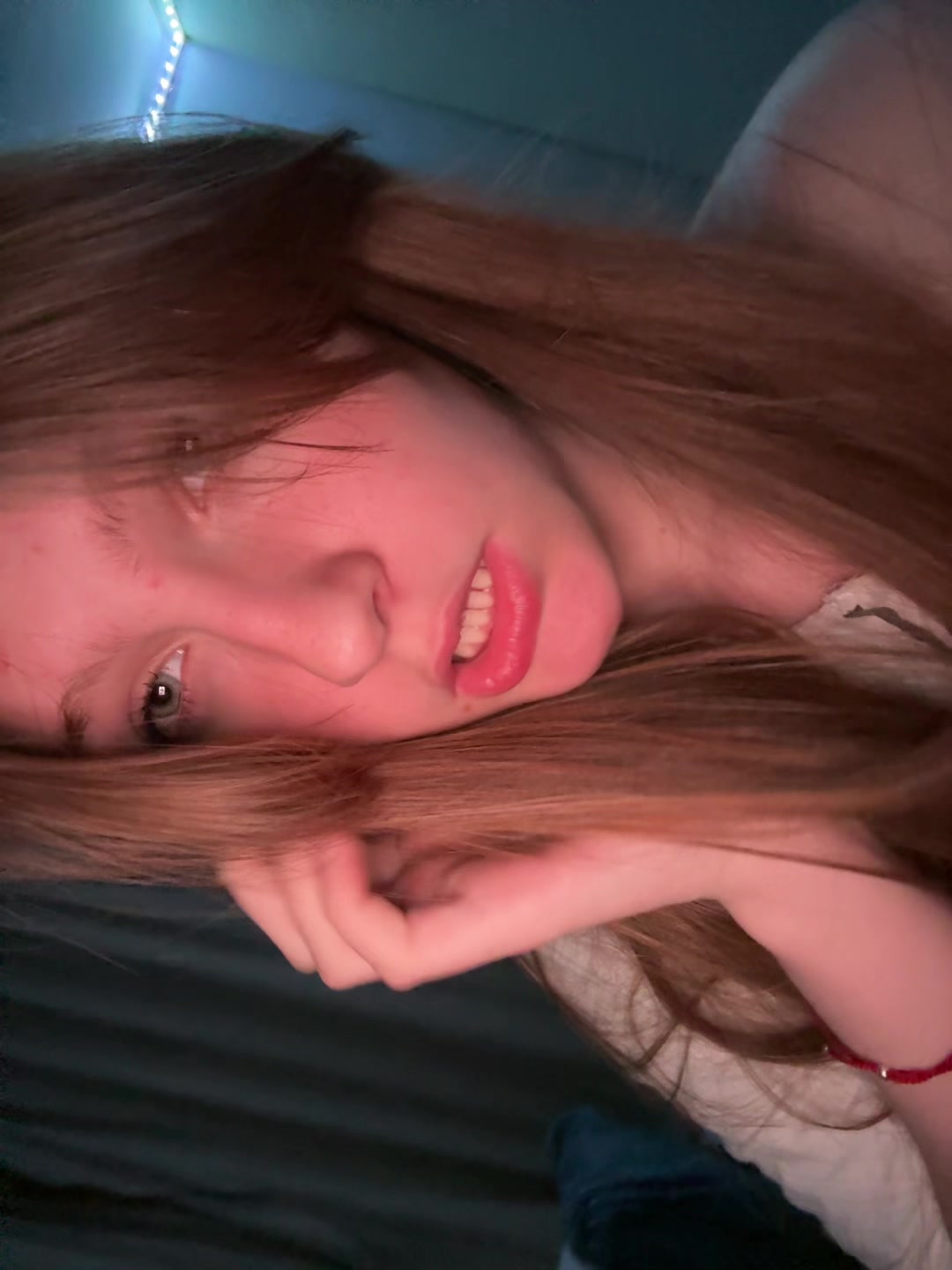 @элис