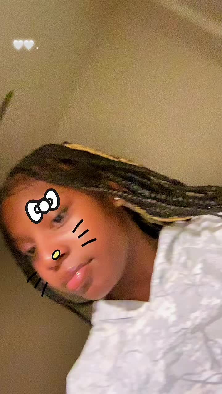 @🖕🏾🫵🏾