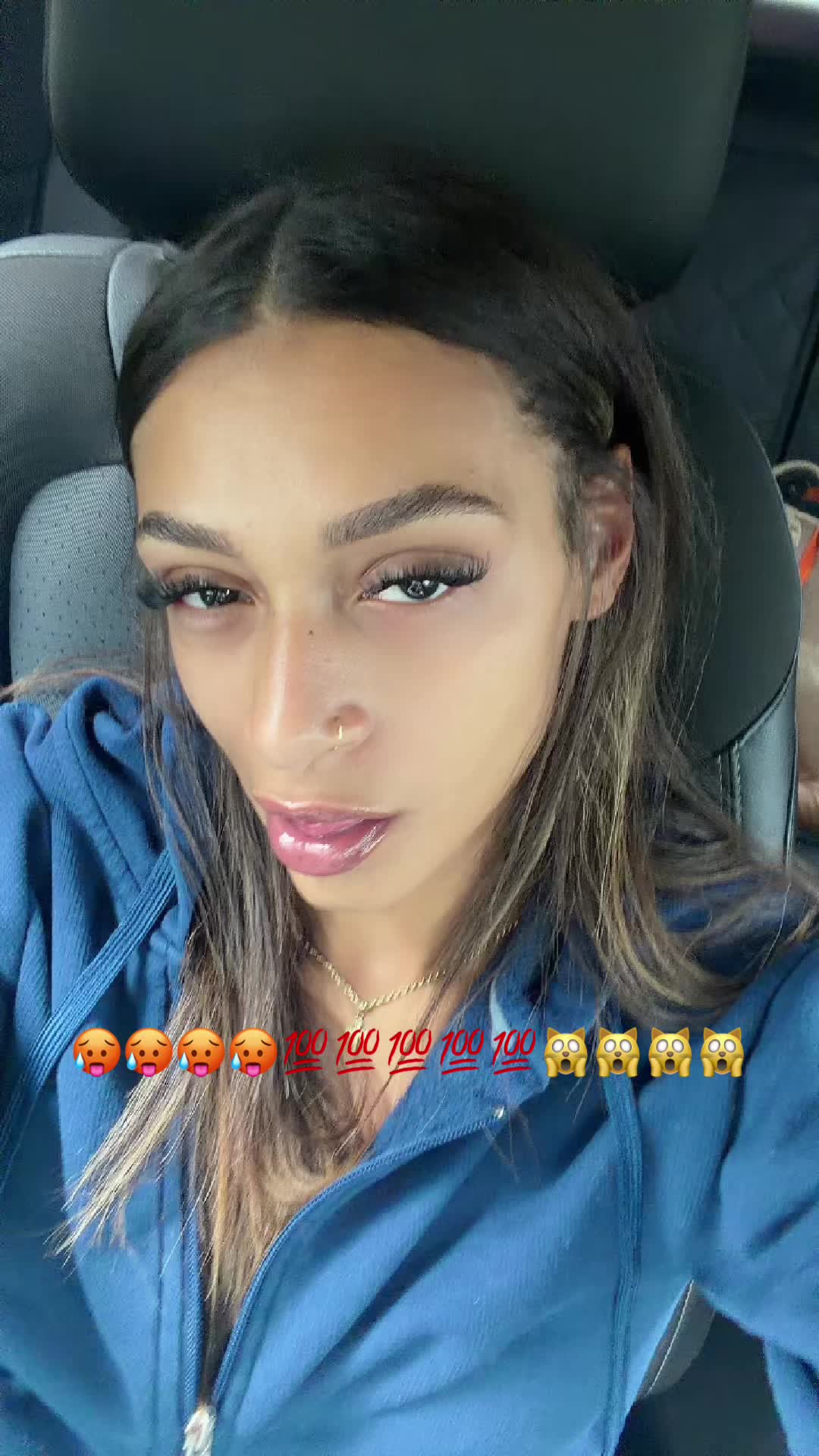 @urlocalhotweirdo