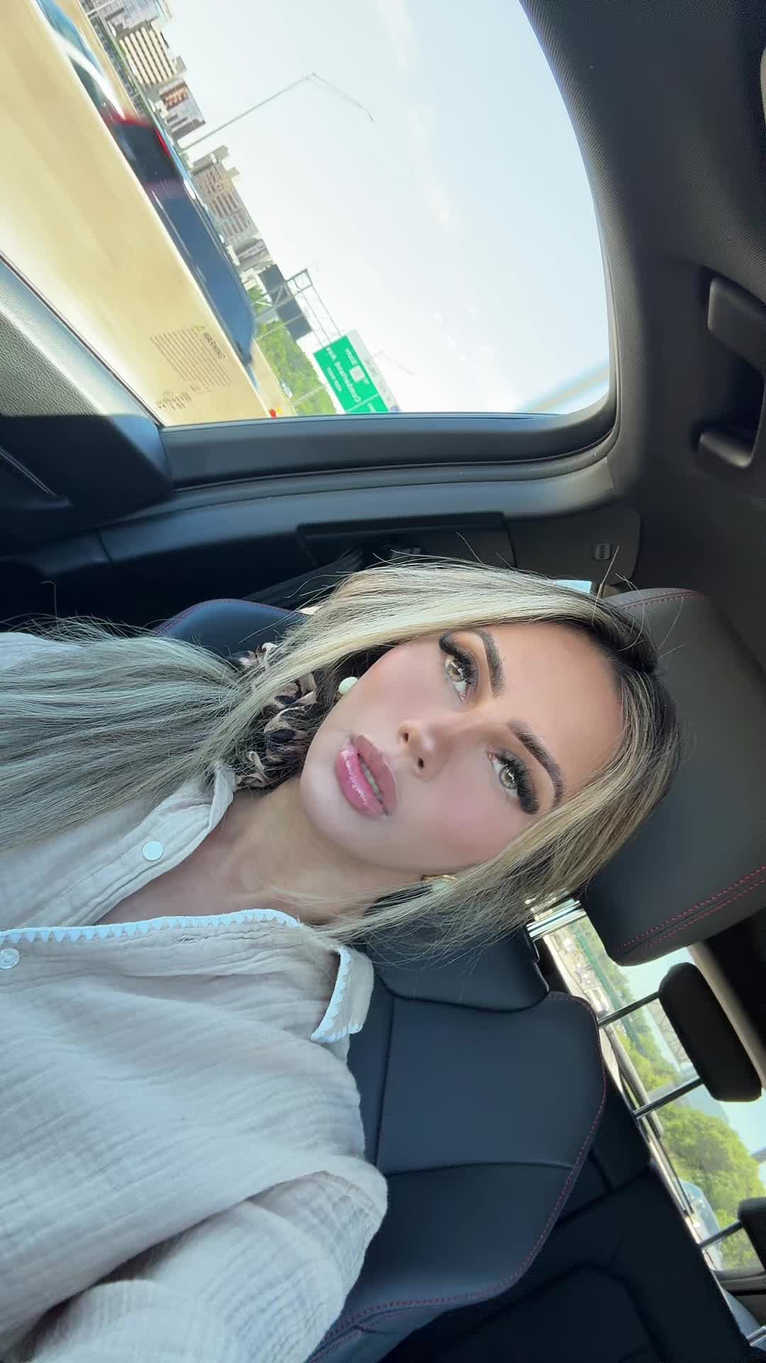 @Xoxodesibarbie