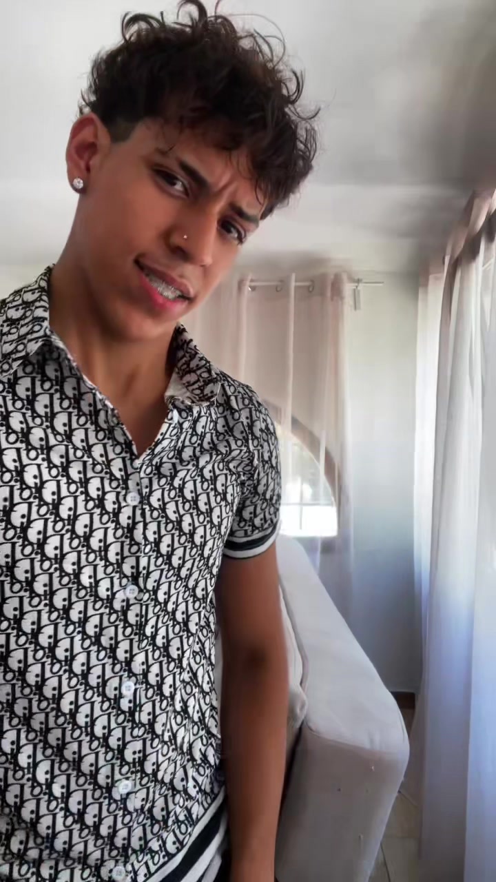 @Crh1_