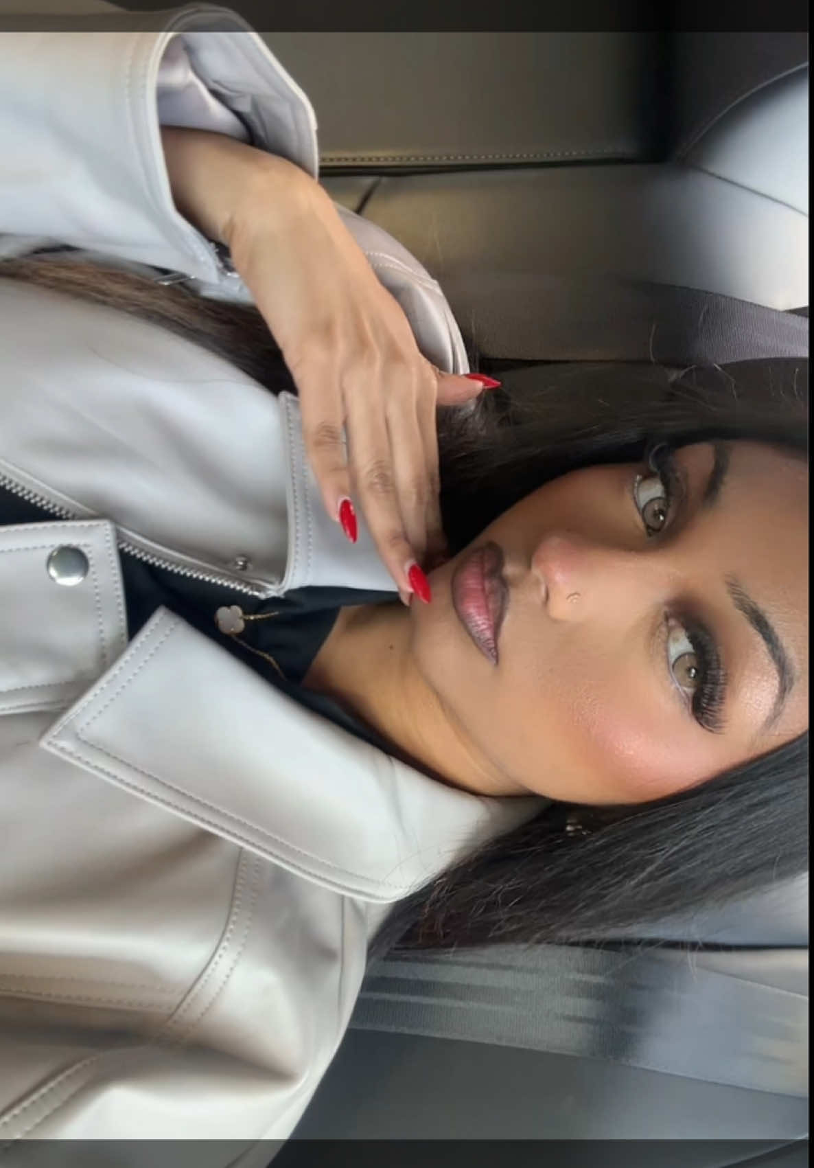 @f4xzaa