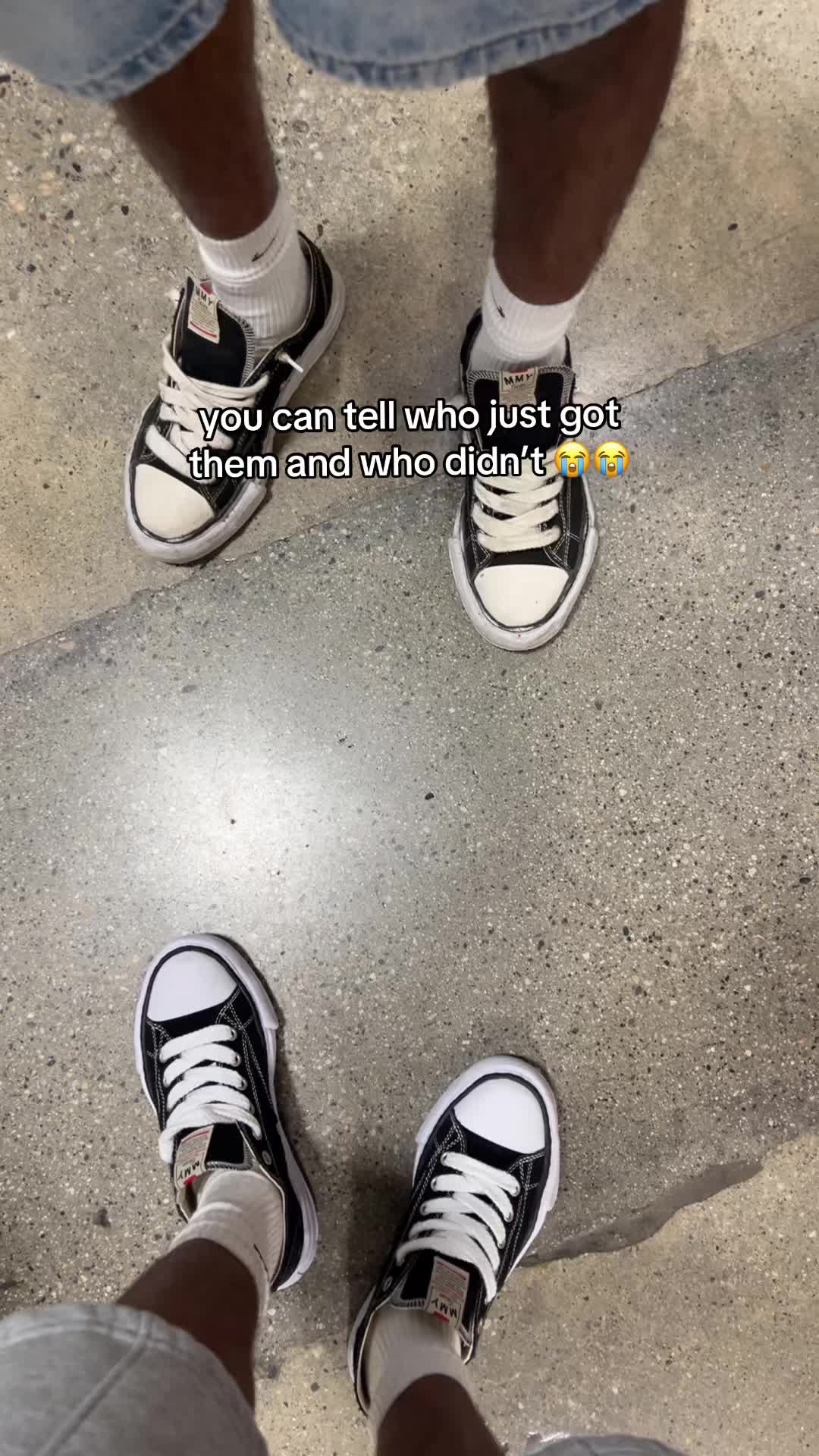 @bg