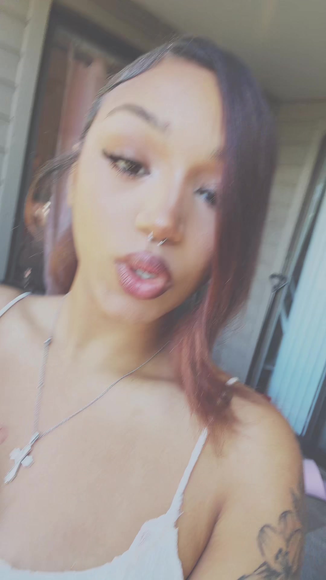 @￴￴