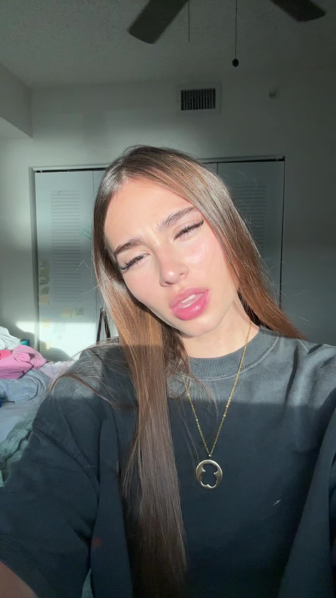 @Isabella