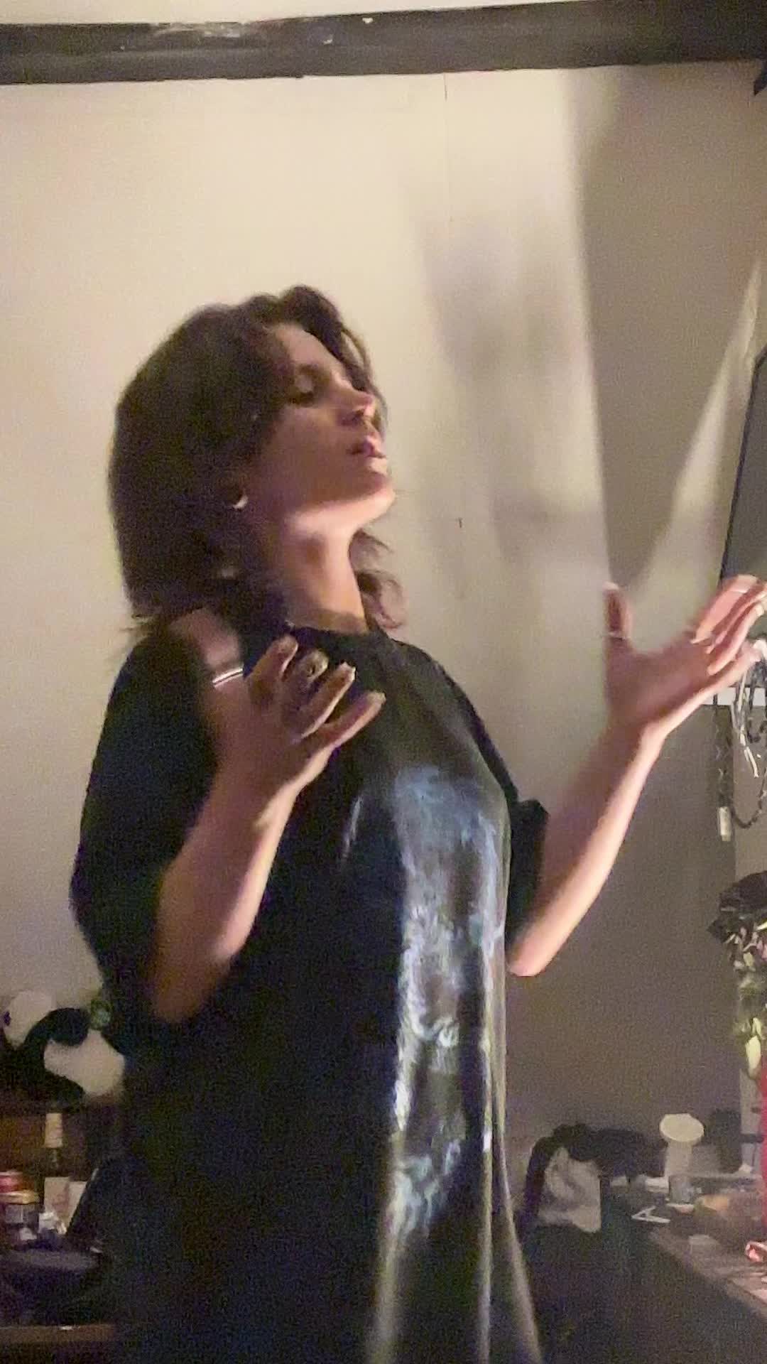 @elisavetmonica