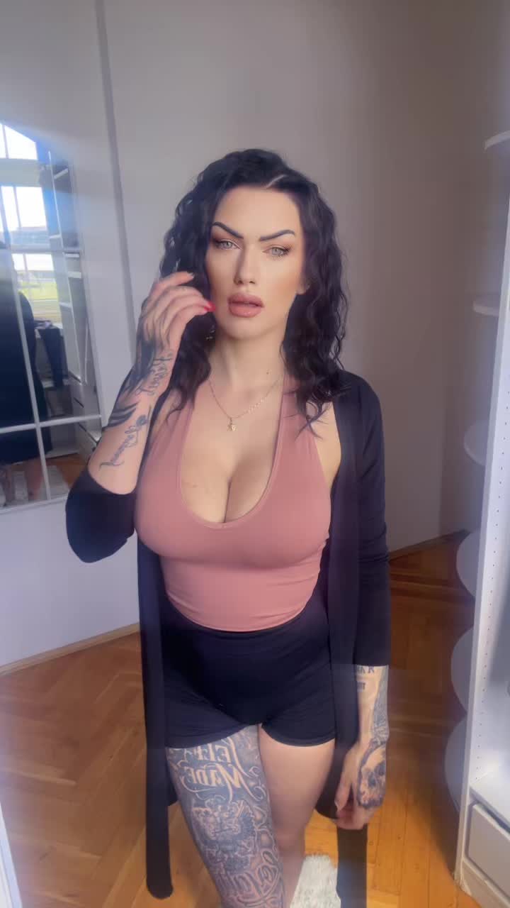 @Inked_Kira 📚