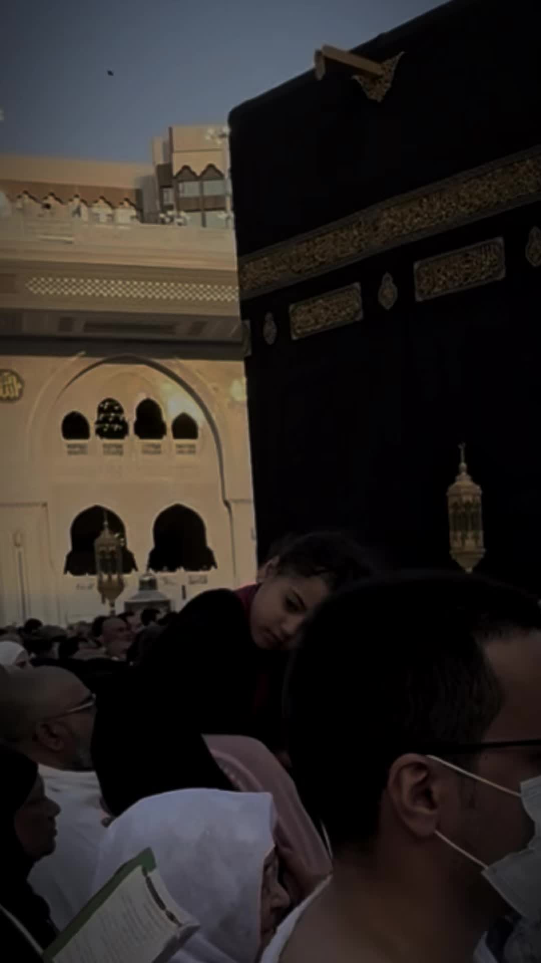@لادقاني حُر