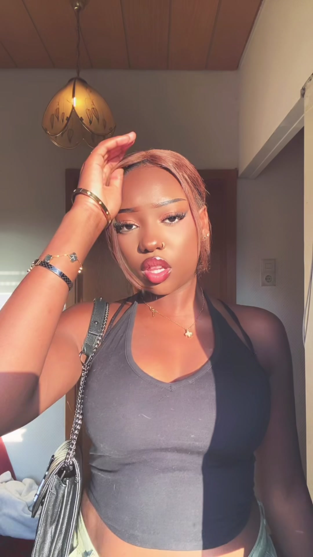 @q🍫