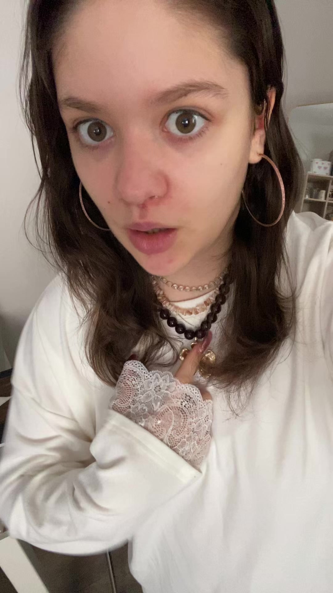 @Ava_hlk