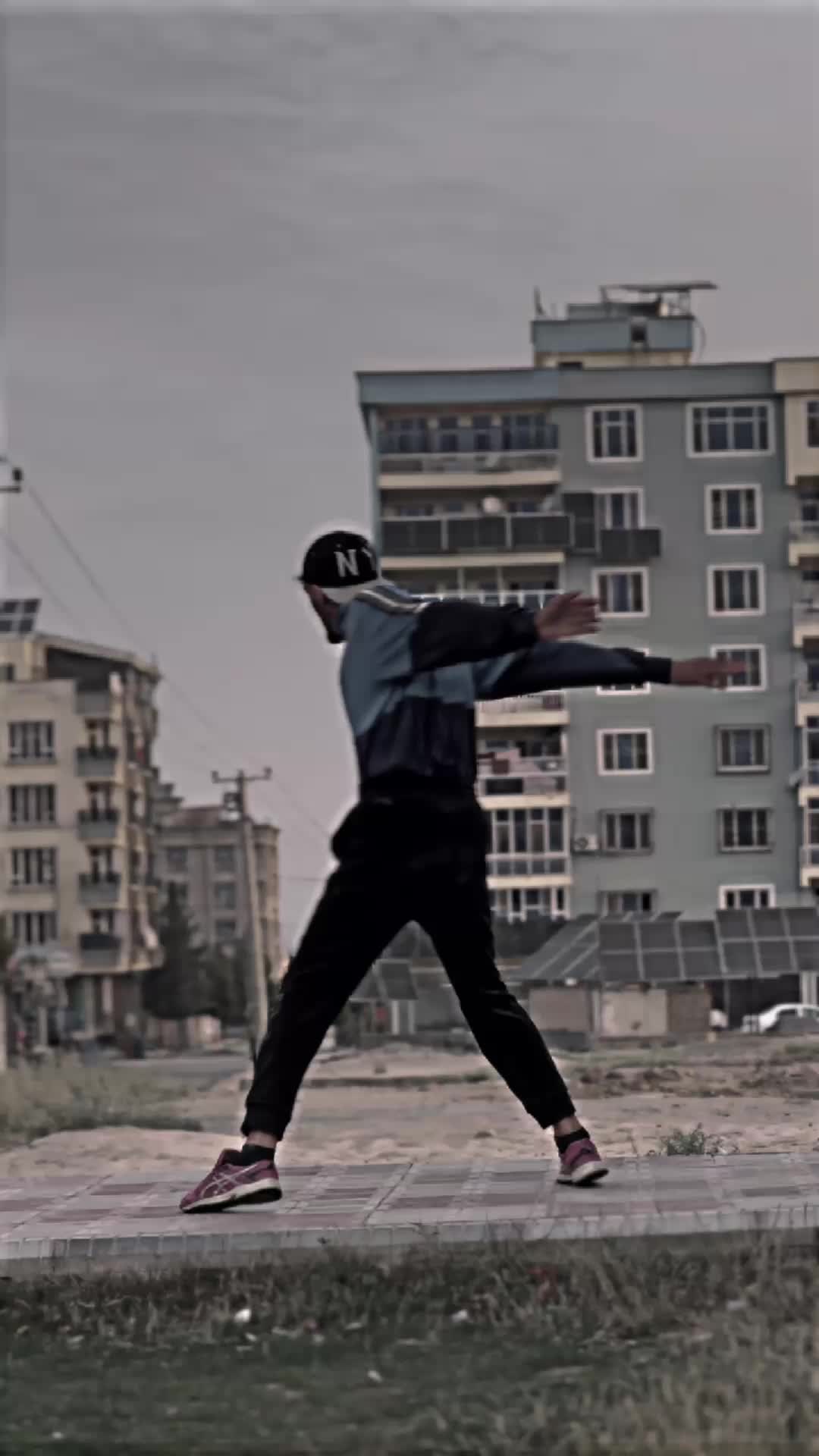 @𝘐𝘒𝘙𝘈𝘔 𝘉𝘖𝘟𝘌𝘙