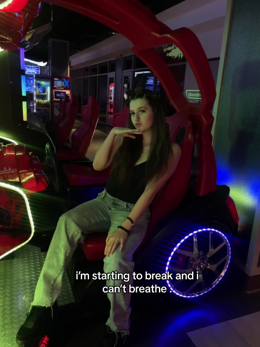 @👻.