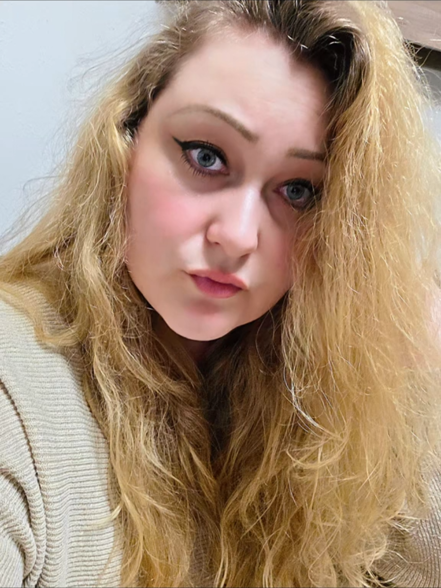 @𝗖𝗮𝗿𝗶𝗻𝗮 🦋✨