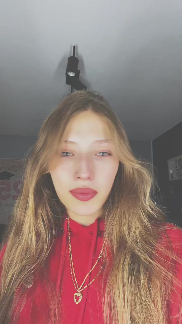 @shestooblunt