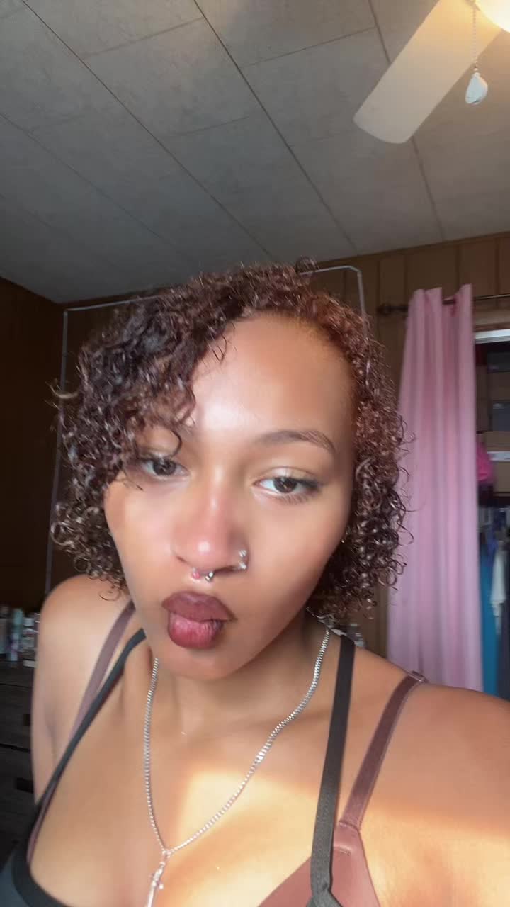 @￶