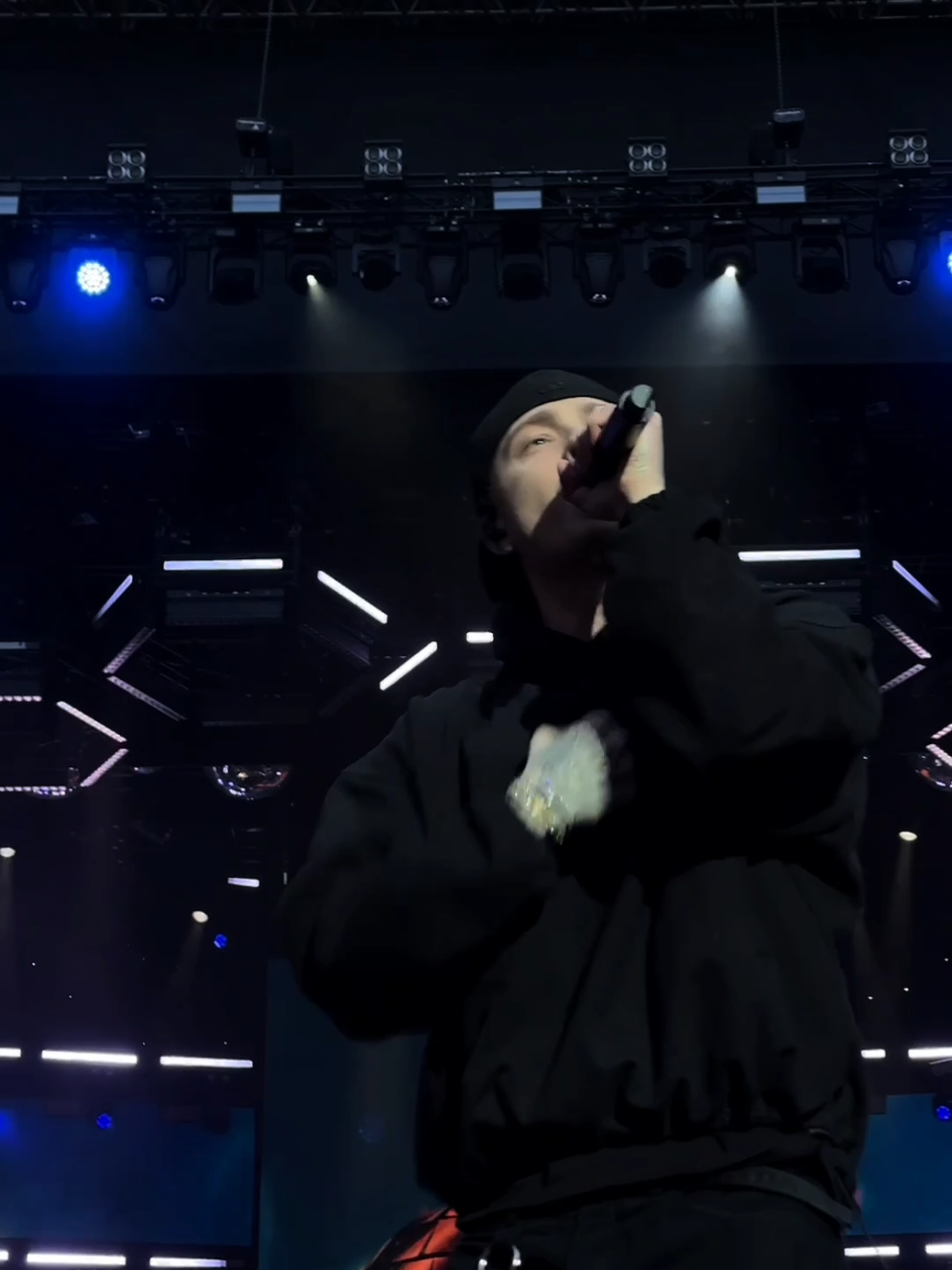 4.5K hearts, 103 shares | lizzy porter (@thelizzyporter)