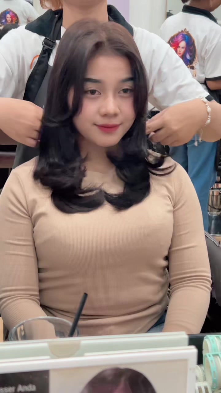 @BARBERELLA HAIR STUDIO
