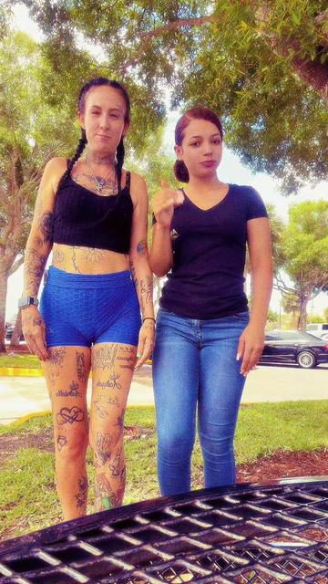 @ғͫʊͦcͭкͪɳͣ Tattedmommy420