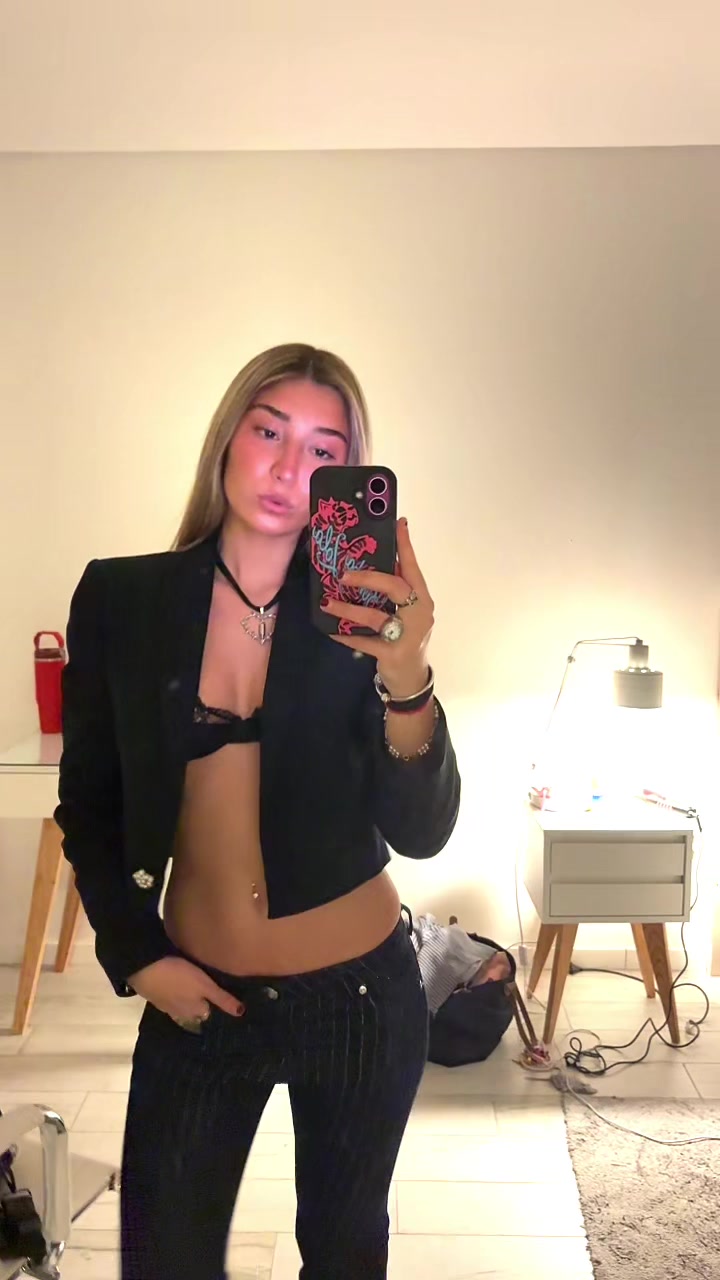 @taaaniiitaa
