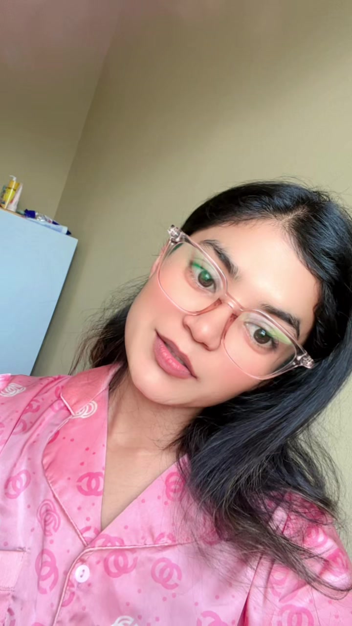 @🖤