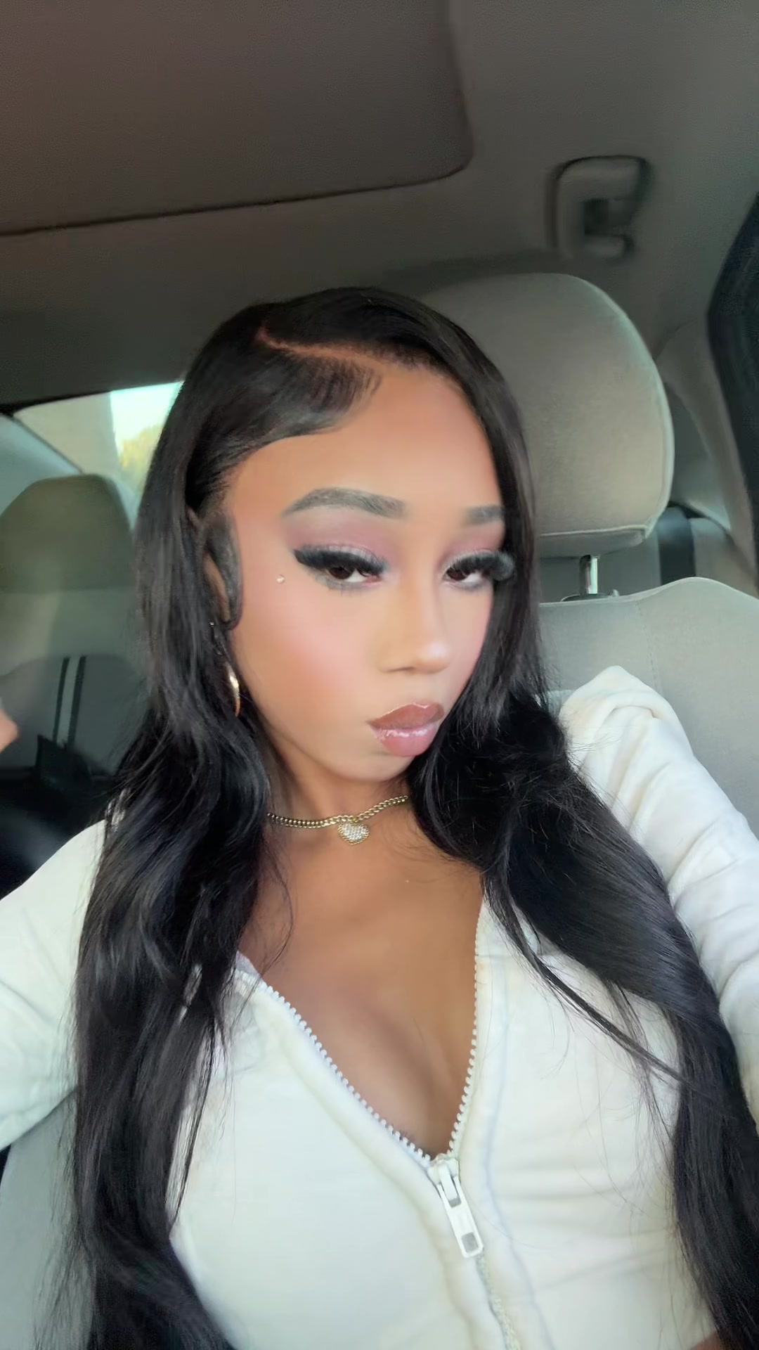 @chaarissmaa